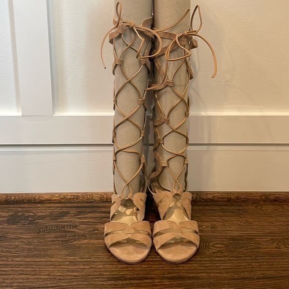 Stuart Weitzman | Grecian Gladiator Sandals | Size 7 | Stunning! - Picture 5 of 15